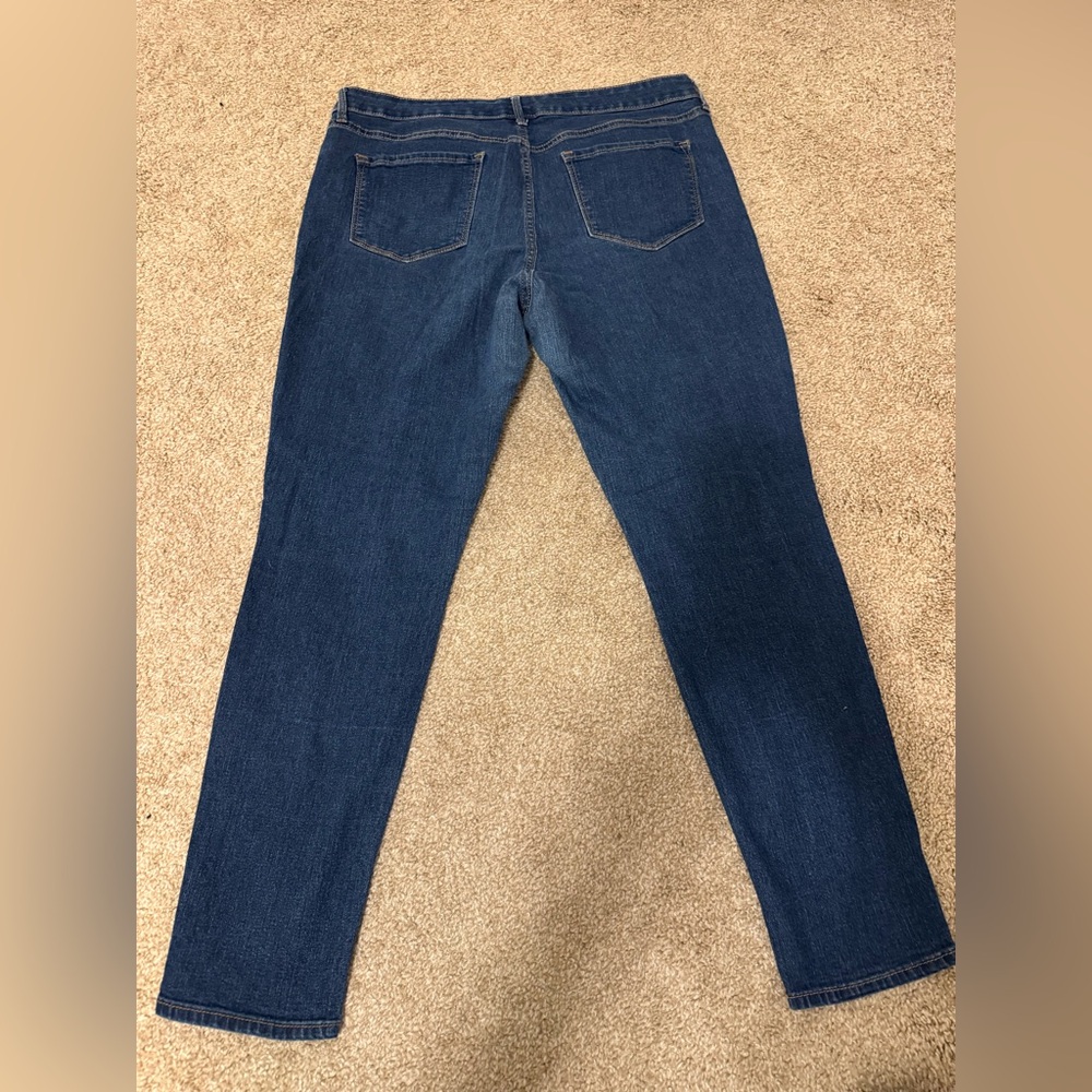 Old Navy Women’s Mid Rise Super Skinny Denim Jeans Size 16 - Picture 4 of 4